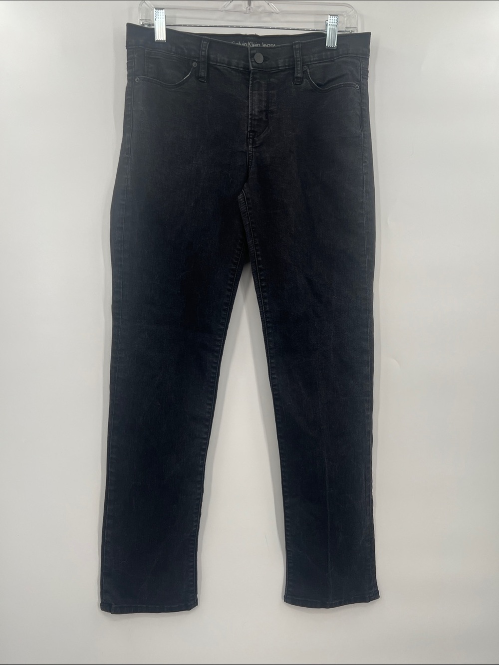 Size 8/32   Calvin Klein straight Jeans